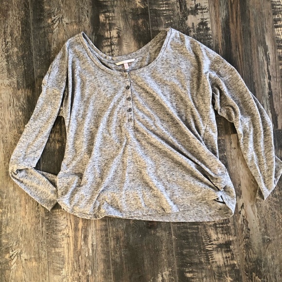 Victoria's Secret Tops - VS oversized heather grey light weigh top Victoria's Secret Tops - VS oversized heather grey light weigh top